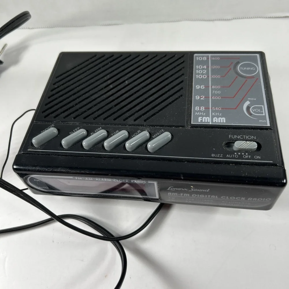 Lenox Sound‎ 80's Clock Radio Black